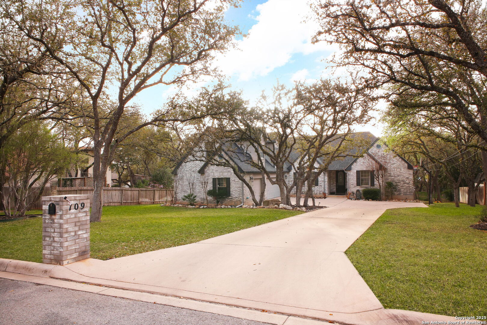 Property Photo:  109 Trailcrest  TX 78232 