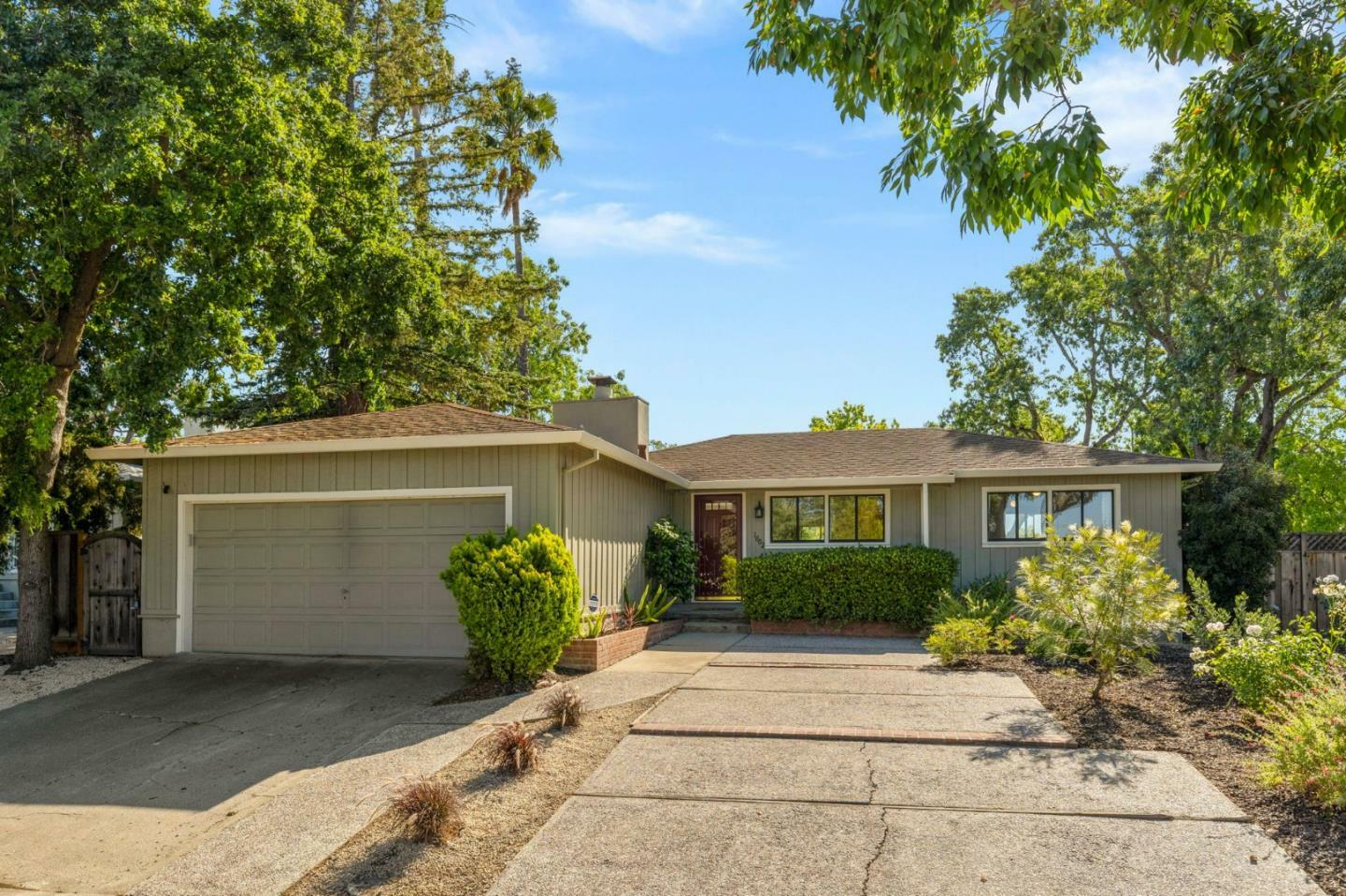 Property Photo: 1002 Alameda De Las Pulgas CA 94061