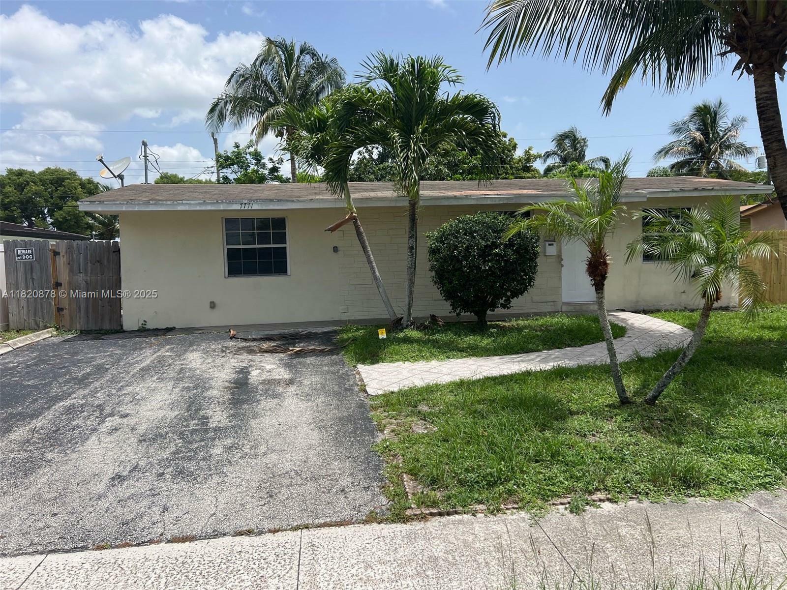 7771 Simms St  Hollywood FL 33024 photo