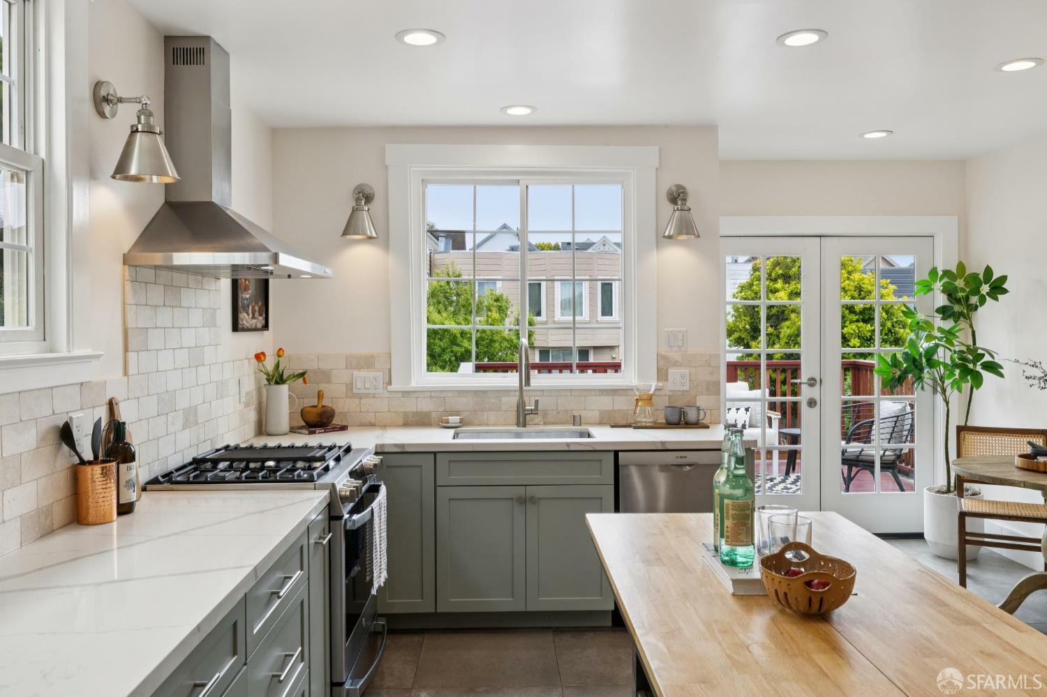Property Photo: 57 Theresa Street CA 94112