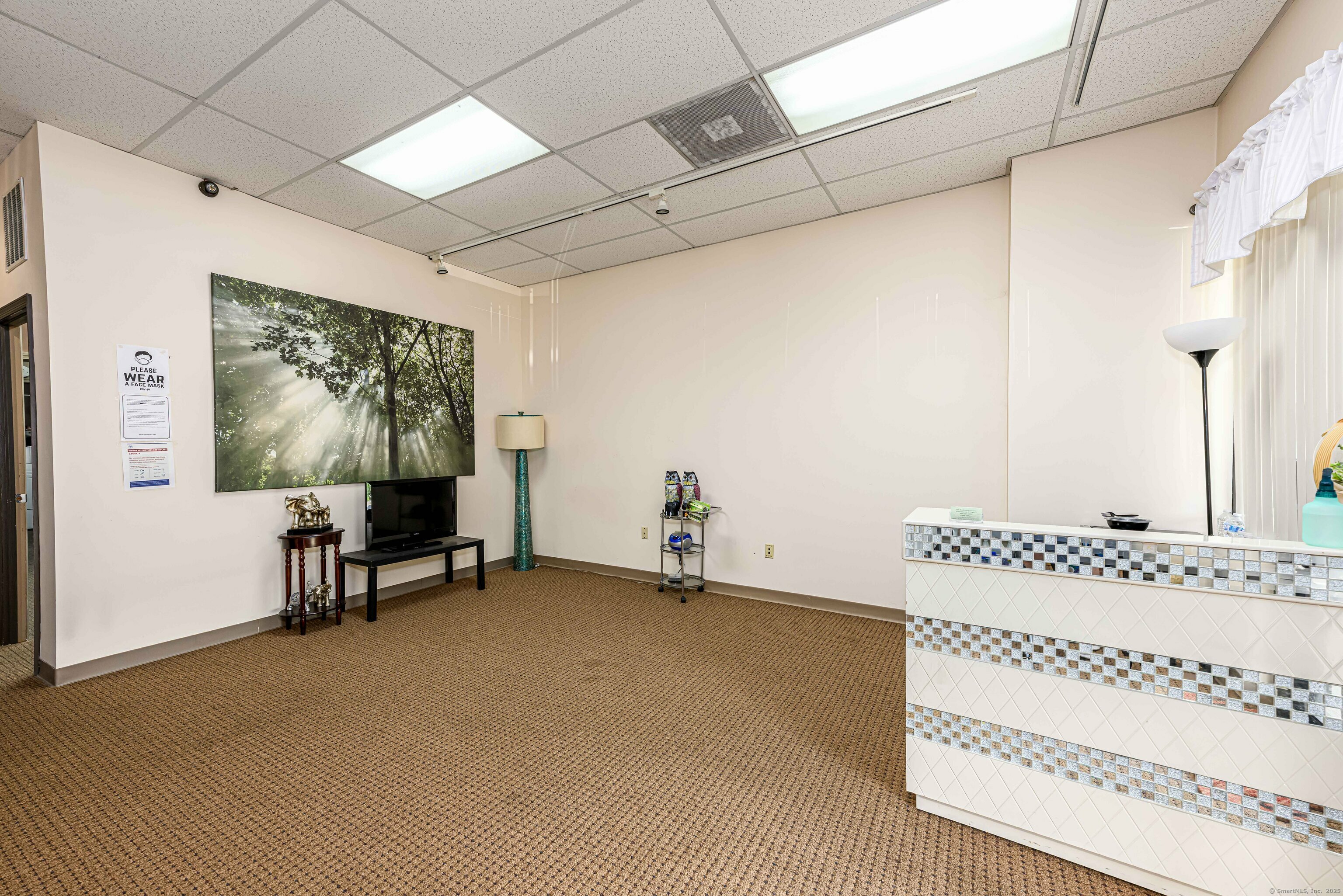 Property Photo: 565 Washington Avenue 4 CT 06473