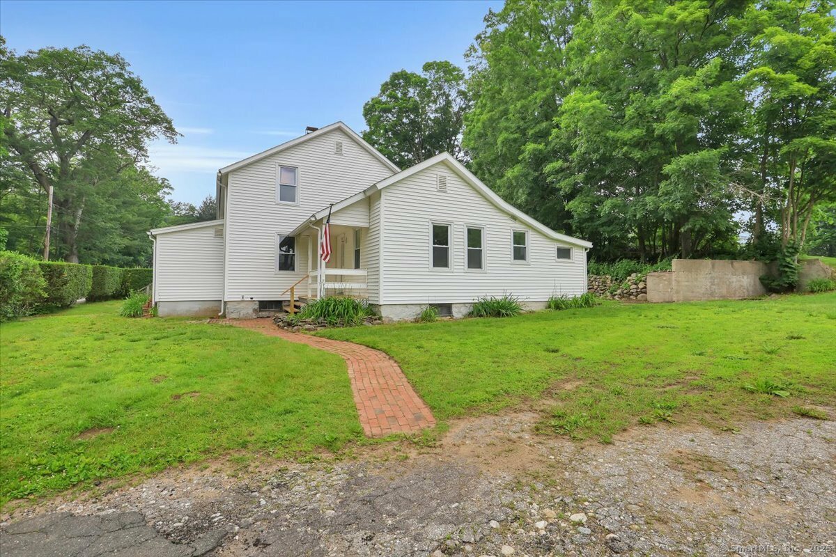 Property Photo: 5 Brook Street B CT 06057