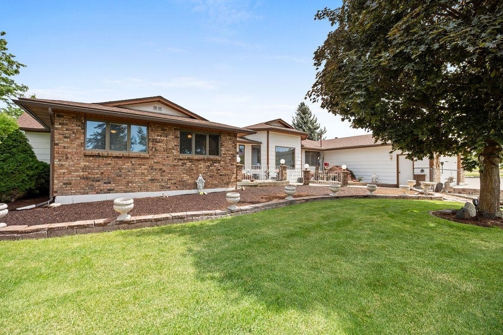 Property Photo:  4821 S Conklin Rd  WA 99016 