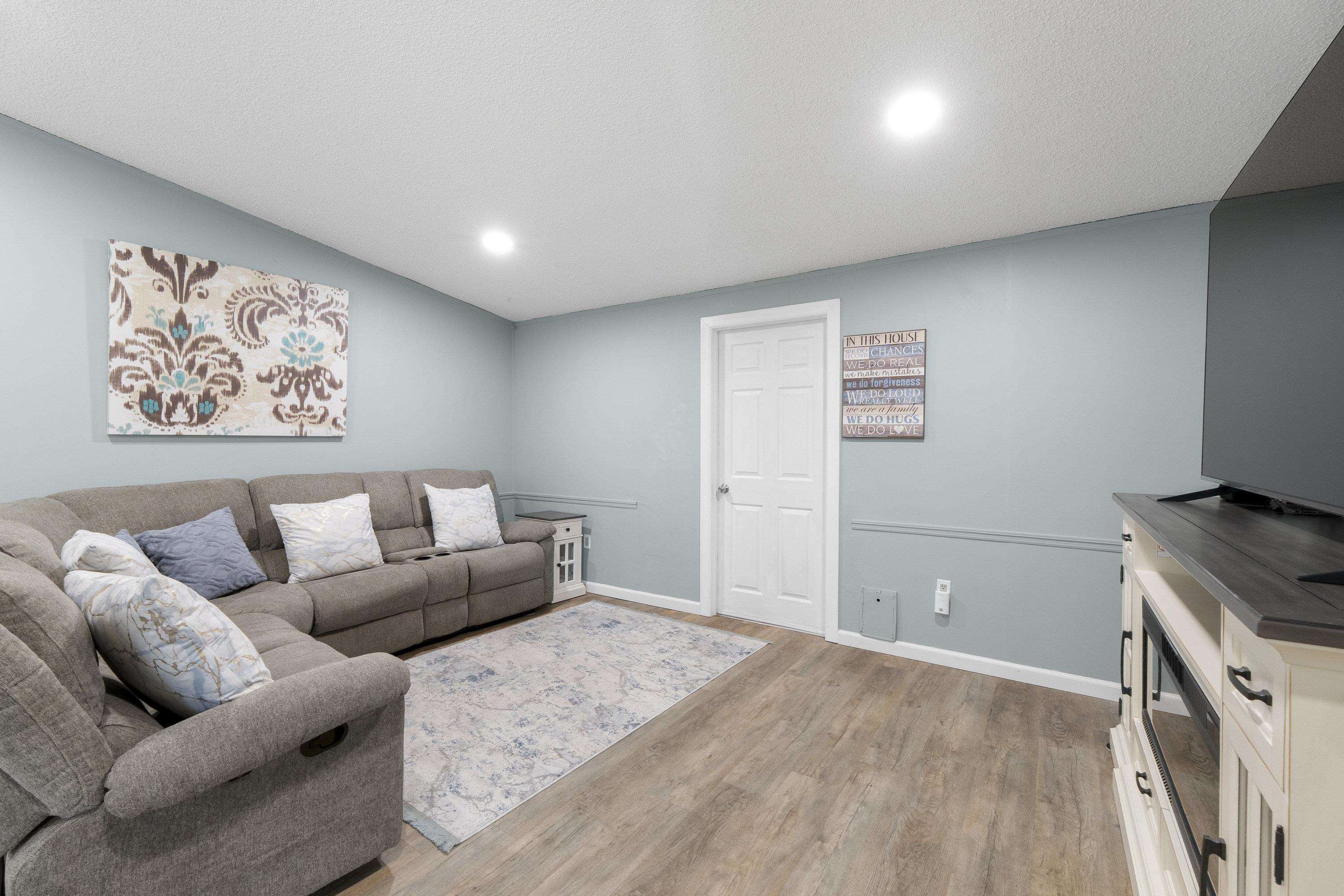 Property Photo: 3407 E Yankee Ln WA 99021