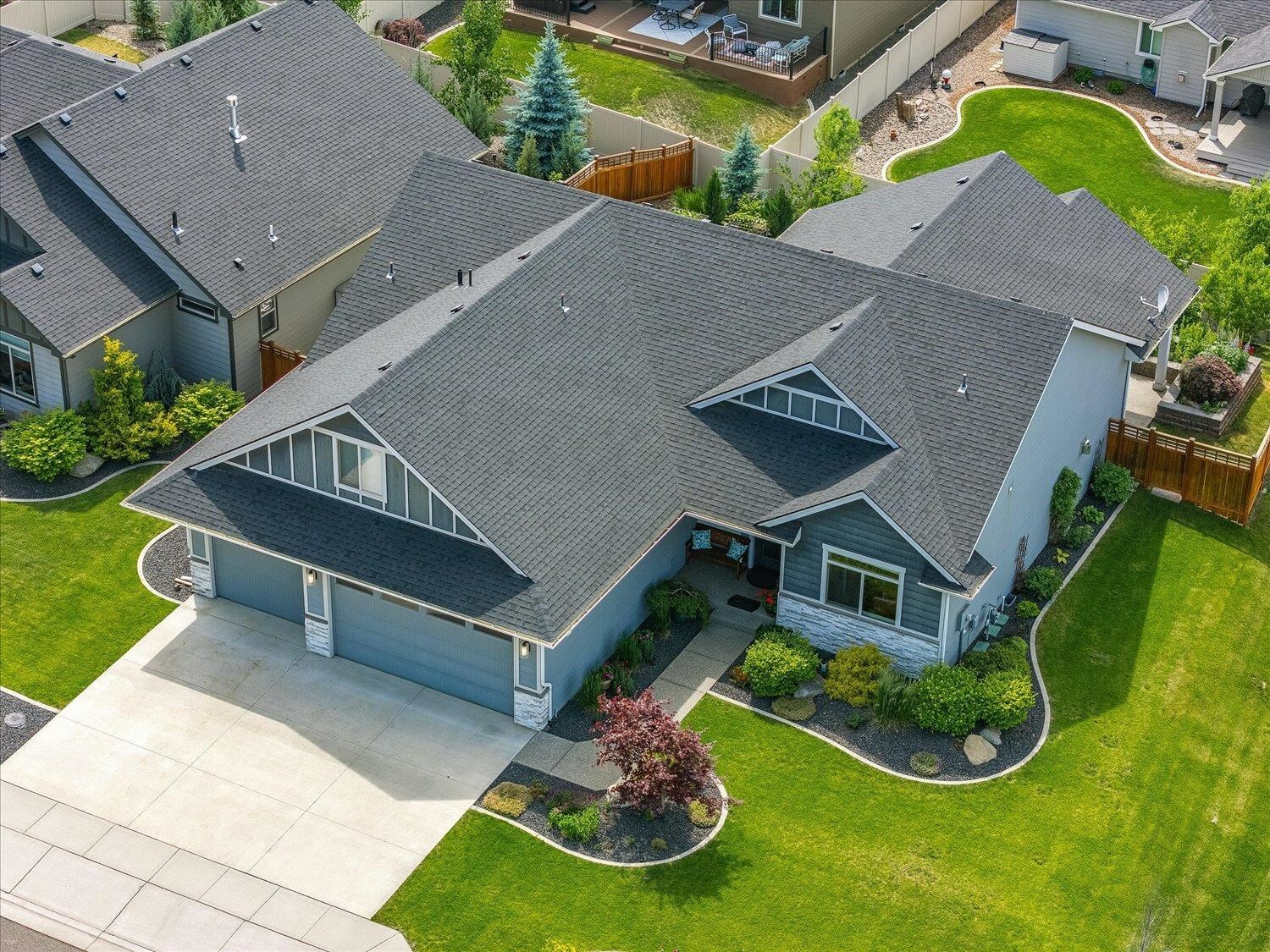 Property Photo: 7004 S Siena Peak Dr WA 99224