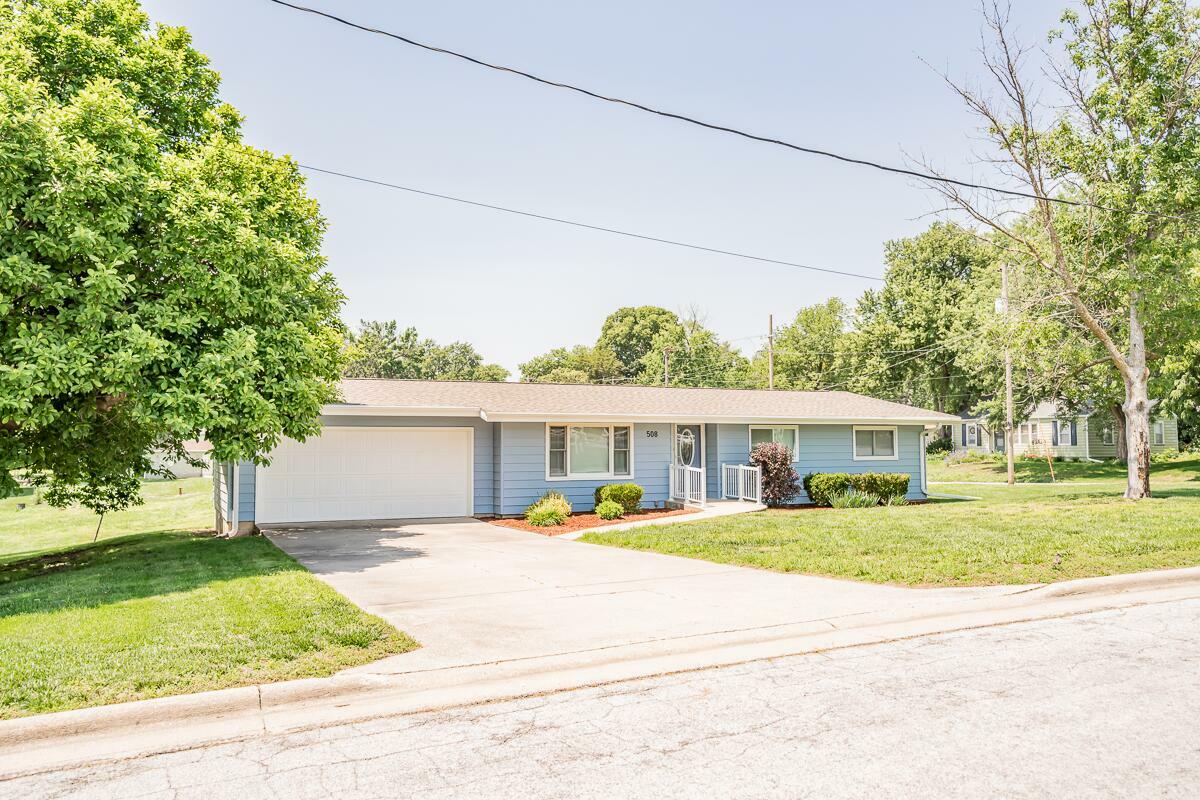 Property Photo: 508 East Street IA 51652