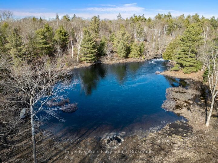 Property Photo:  699 Bunny Trail  ON P2A 2W8 