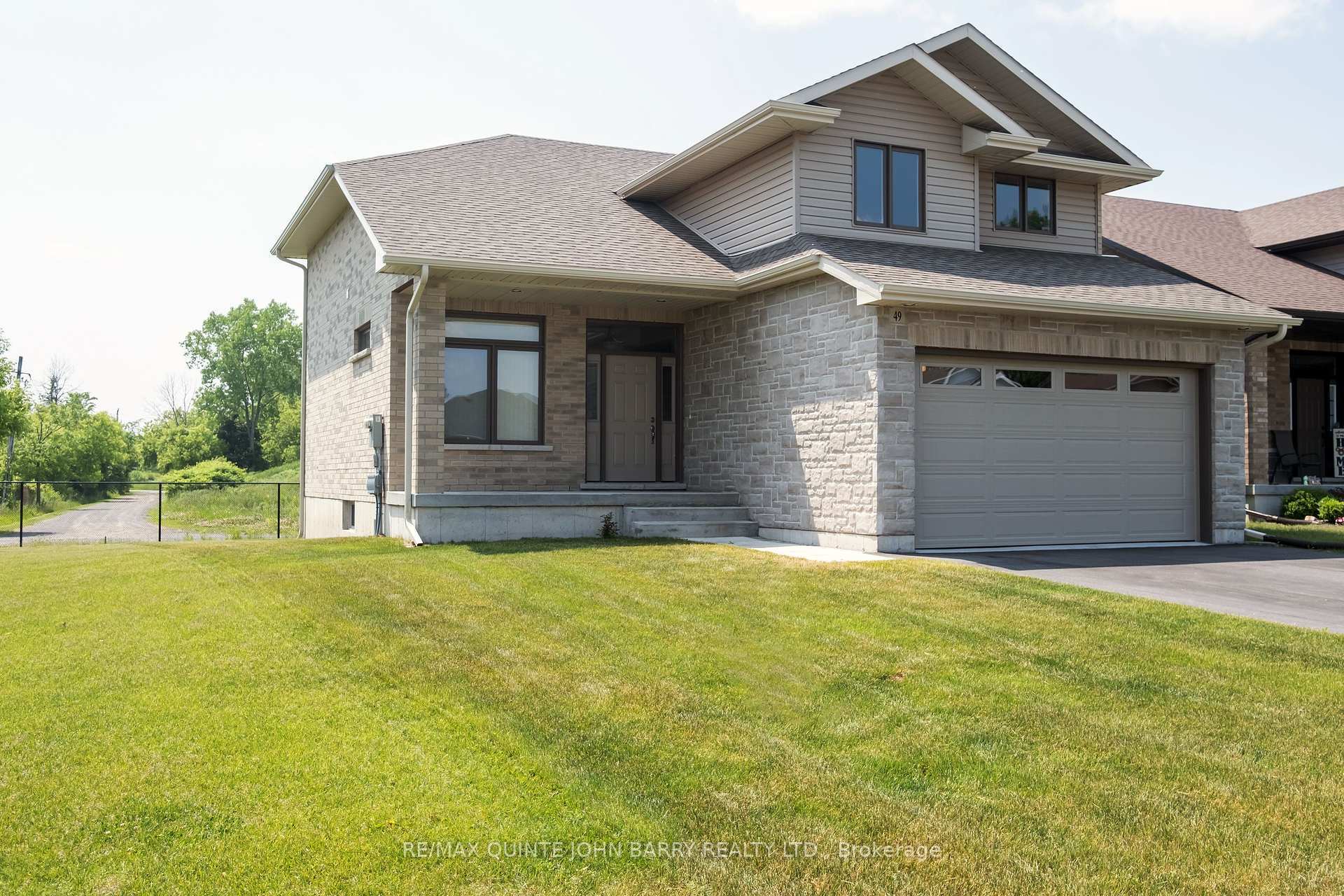 Property Photo: 49 Lanark Drive ON K8N 0G8