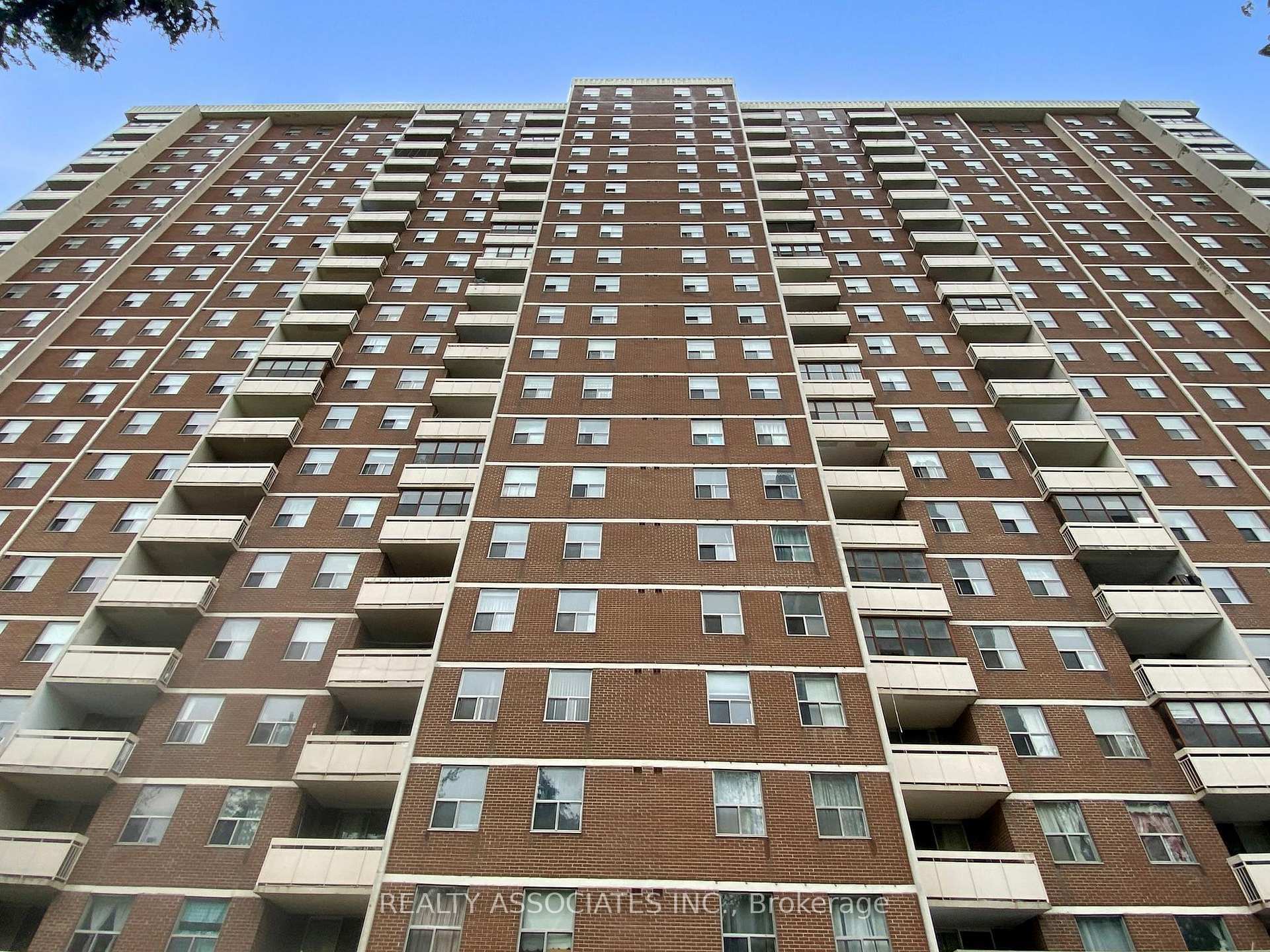 Property Photo: 205 Hilda Avenue 1704 ON M2M 4B1
