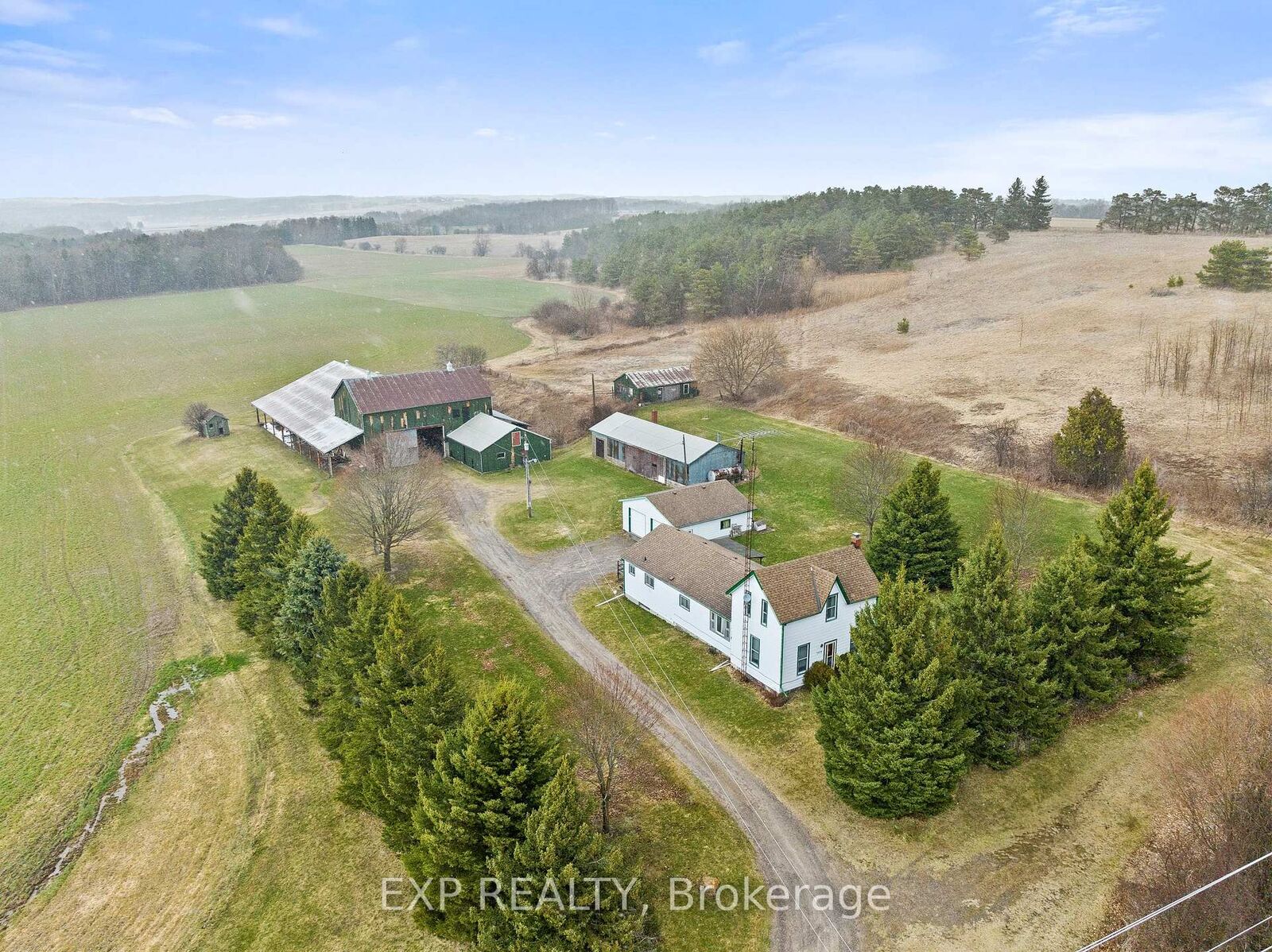 Property Photo: 3070 Taunton Road E ON L1C 7A6