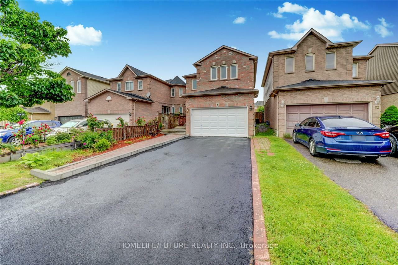 Property Photo: 14 Knotty Pine Drive ON L1R 2J6