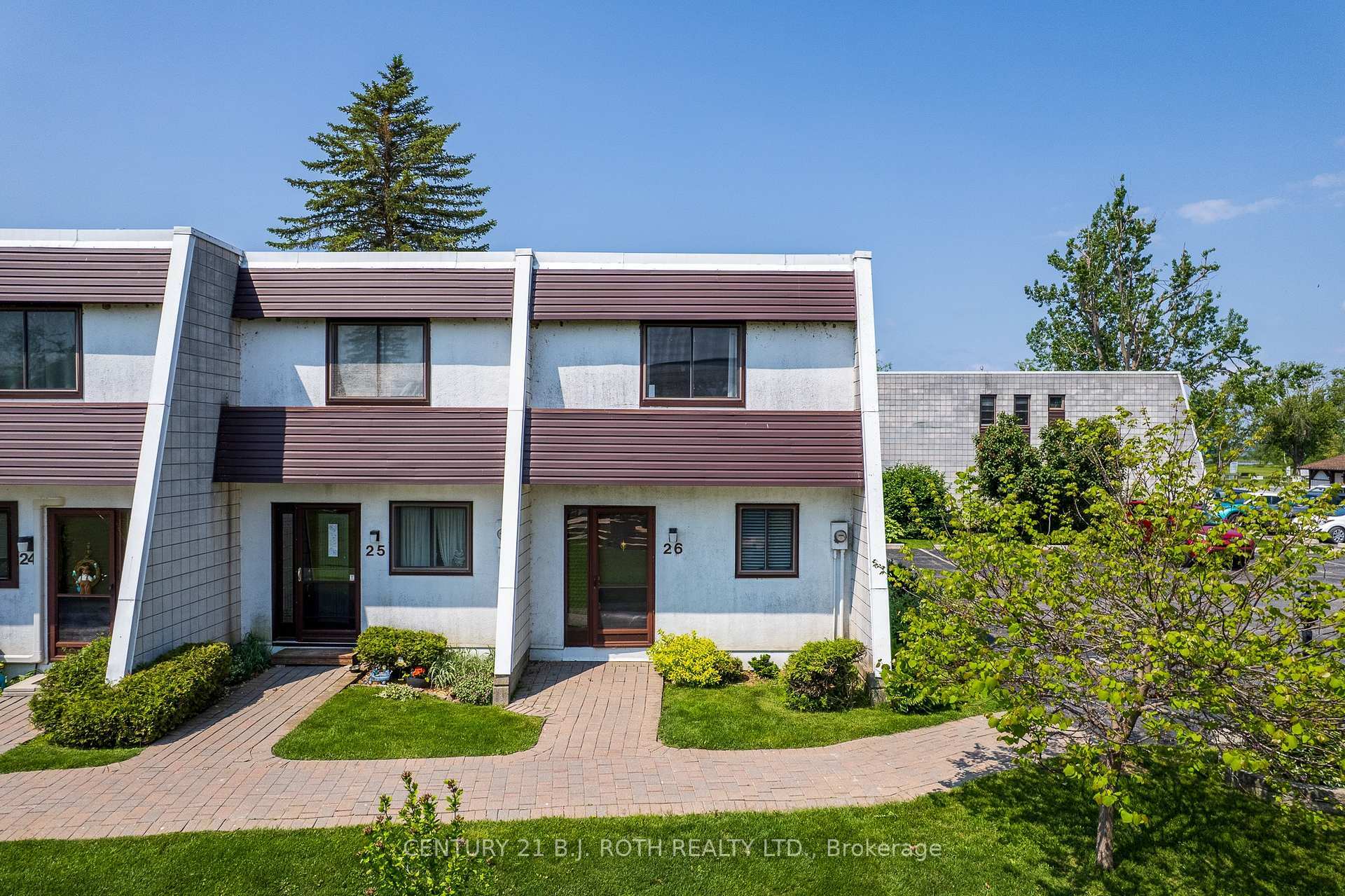 Property Photo: 1 Paradise Boulevard 26 ON L0K 1B0