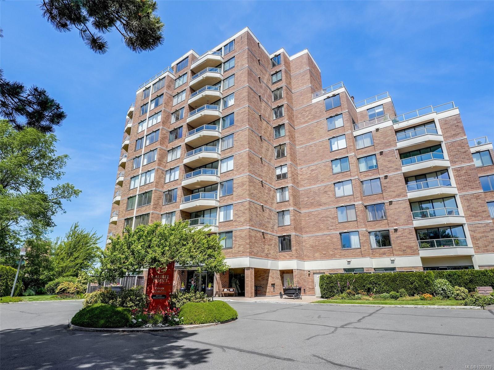 Property Photo: 225 Belleville St 215 BC V8V 4T9