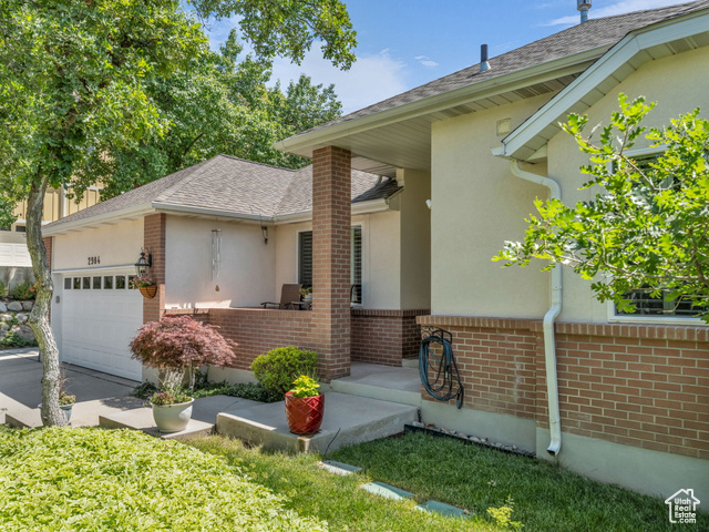 Property Photo: 2984 E Lostwood Dr UT 84092