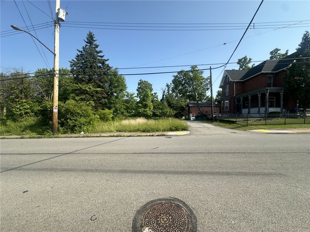 Property Photo: 616 Lincoln Ave PA 15206