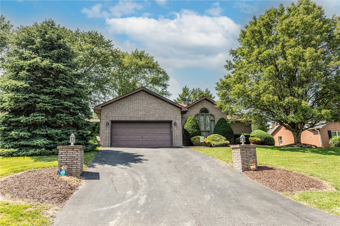 Property Photo:  406 Dove Dr.  PA 15401 