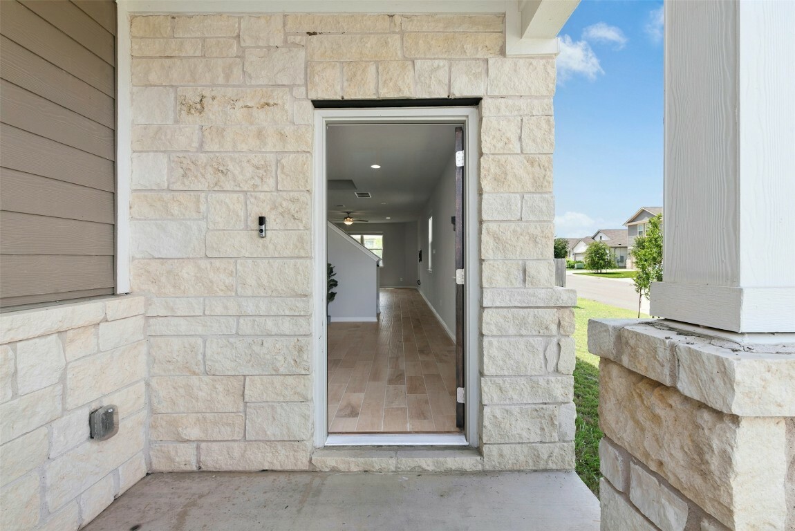 Property Photo:  200 Wild Wind Trail  TX 76537 