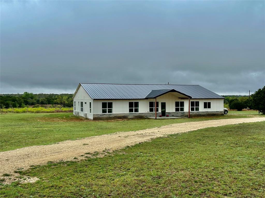 Property Photo: 720 County Road 2337 TX 76550