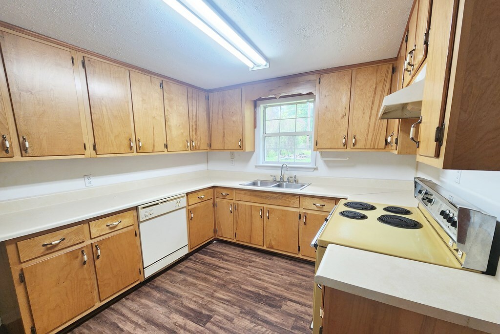 Property Photo:  1013 Crawford Drive  GA 31705 