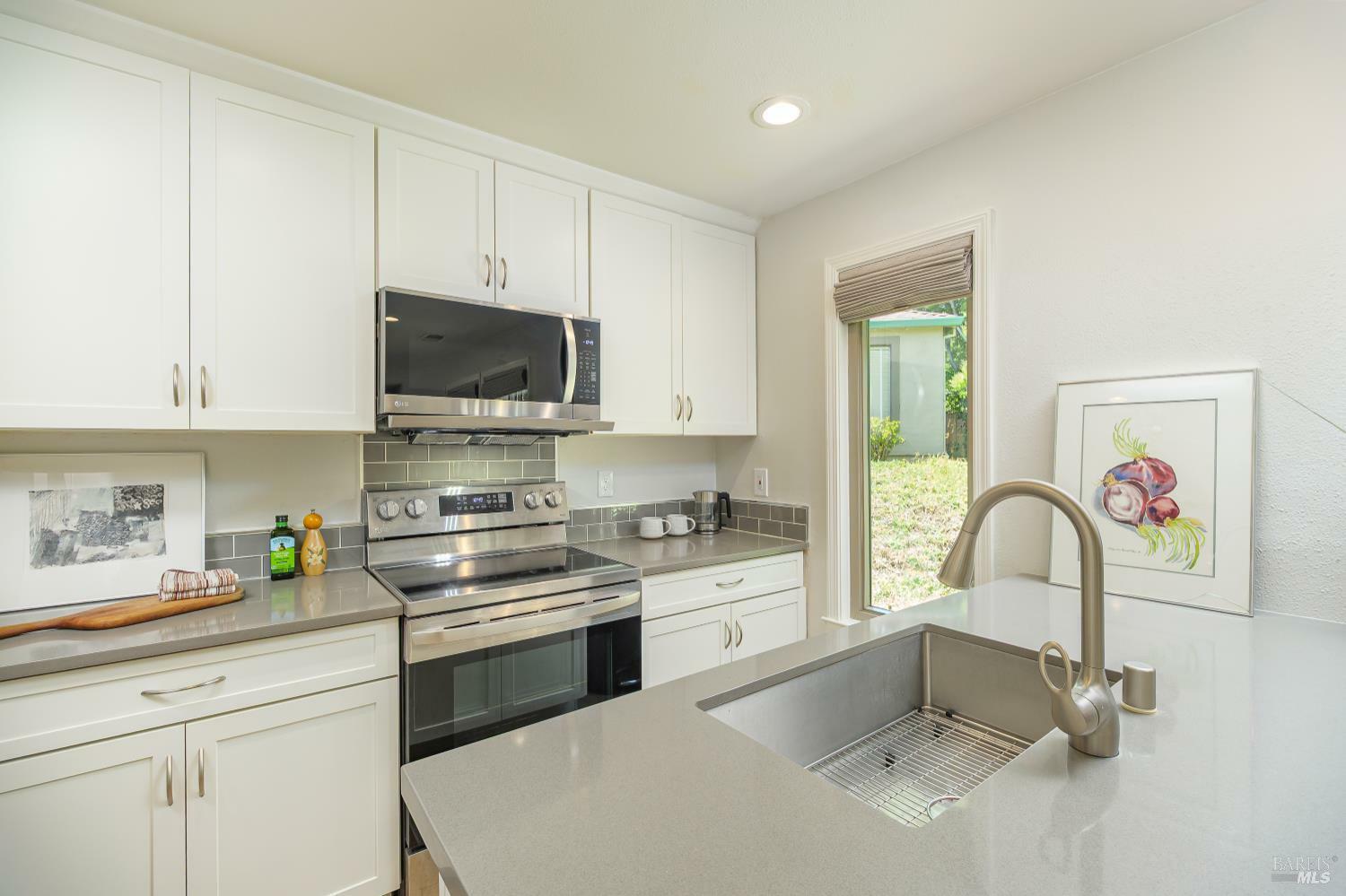 Property Photo: 209 Antoinette Court CA 94947