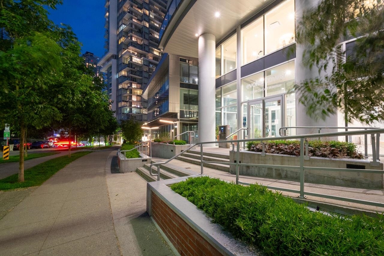 Property Photo: 13308 Central Avenue 3403 BC V3T 0M4