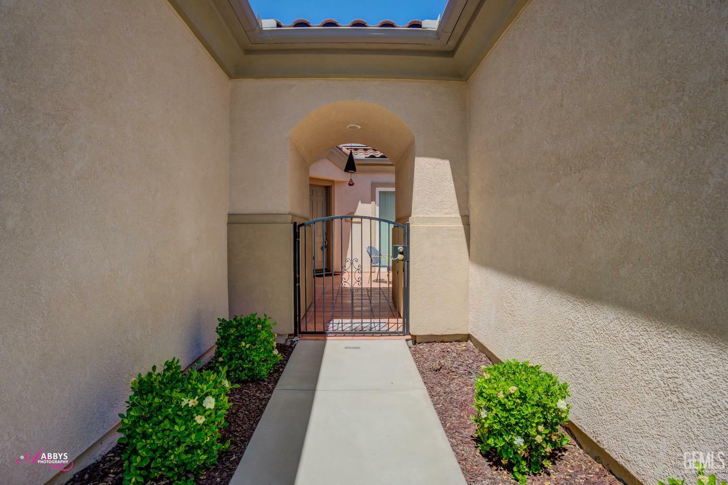 Property Photo: 6100 Lassen Ridge Road CA 93306