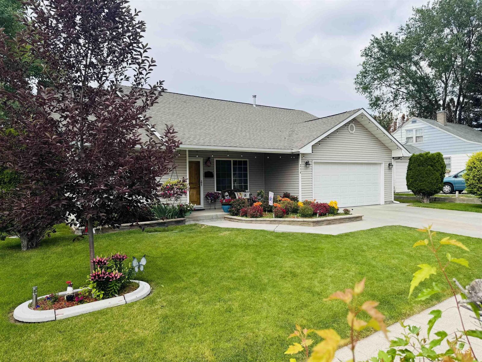 Property Photo:  216 E Avenue B  ID 83338 
