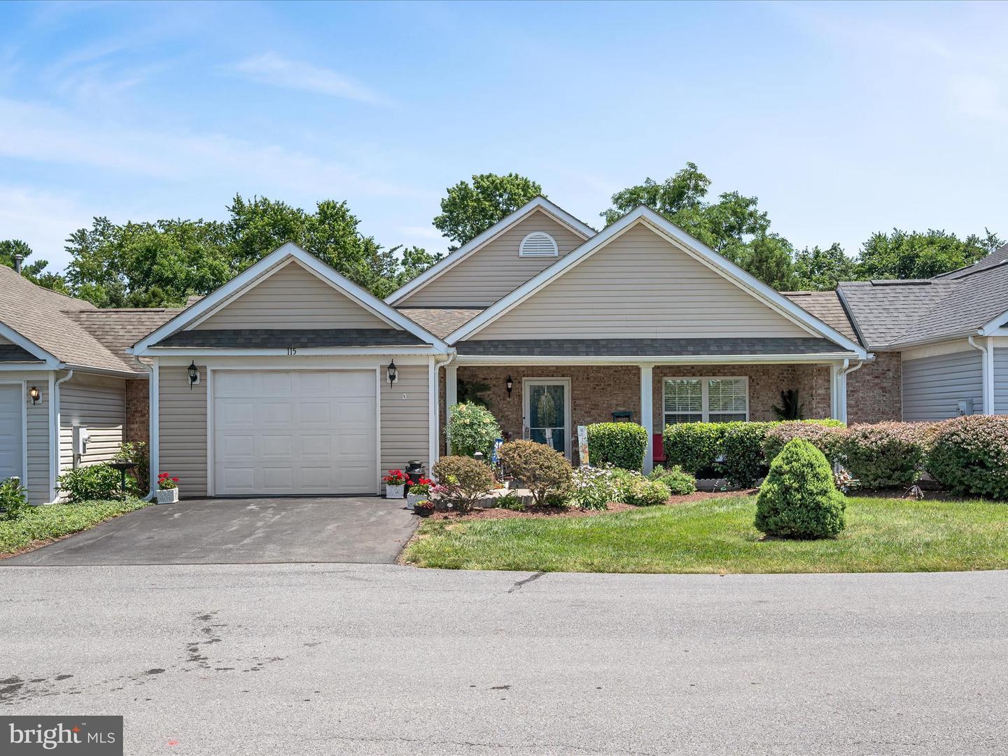 Property Photo: 115 Tanglewood Lane VA 22602