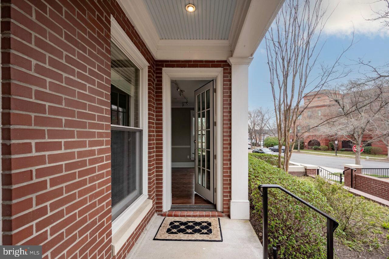 Property Photo: 910 Powhatan Street 103N VA 22314