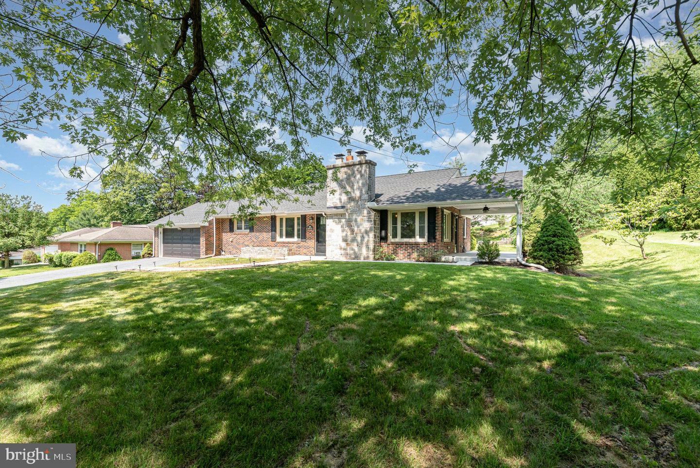 Property Photo:  507 Harrisburg Pike  PA 17019 