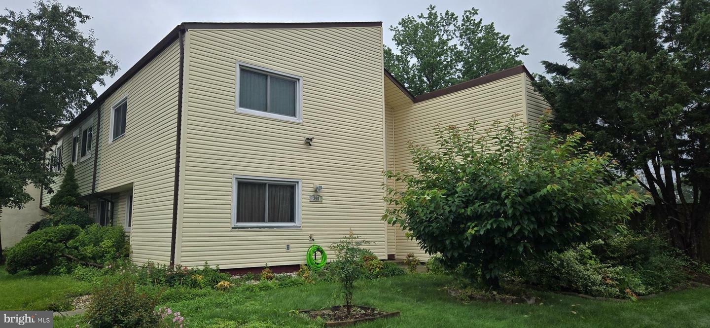 Property Photo: 350 Juniper Court VA 20170