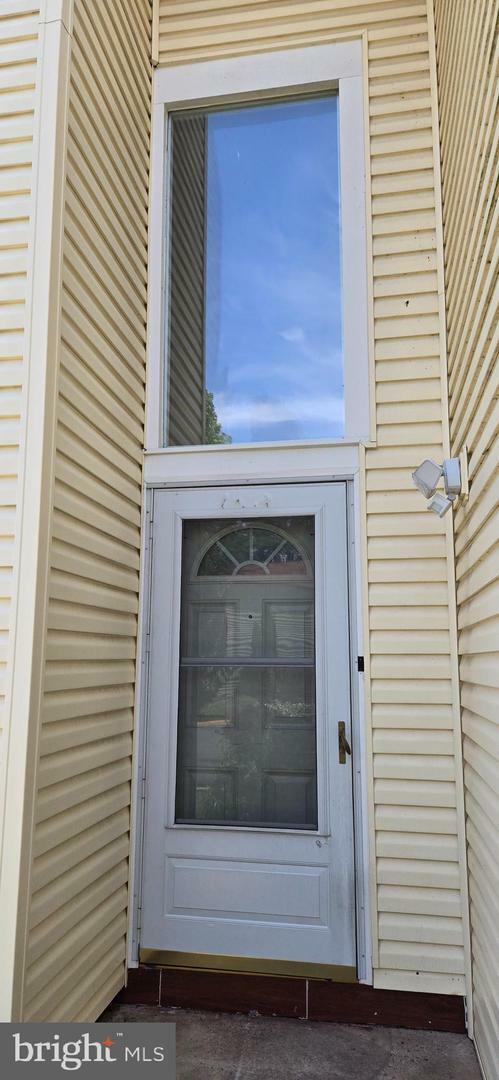 Property Photo: 350 Juniper Court VA 20170