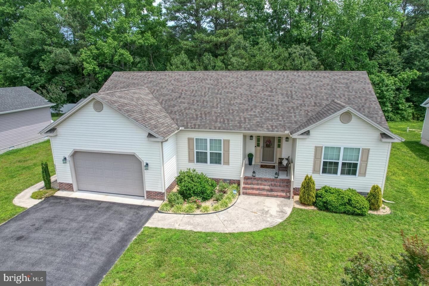 Property Photo: 35139 Country Walk DE 19940