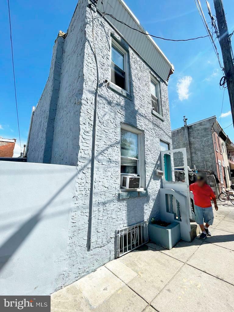 2431-35 N Leithgow Street  Philadelphia PA 19133 photo