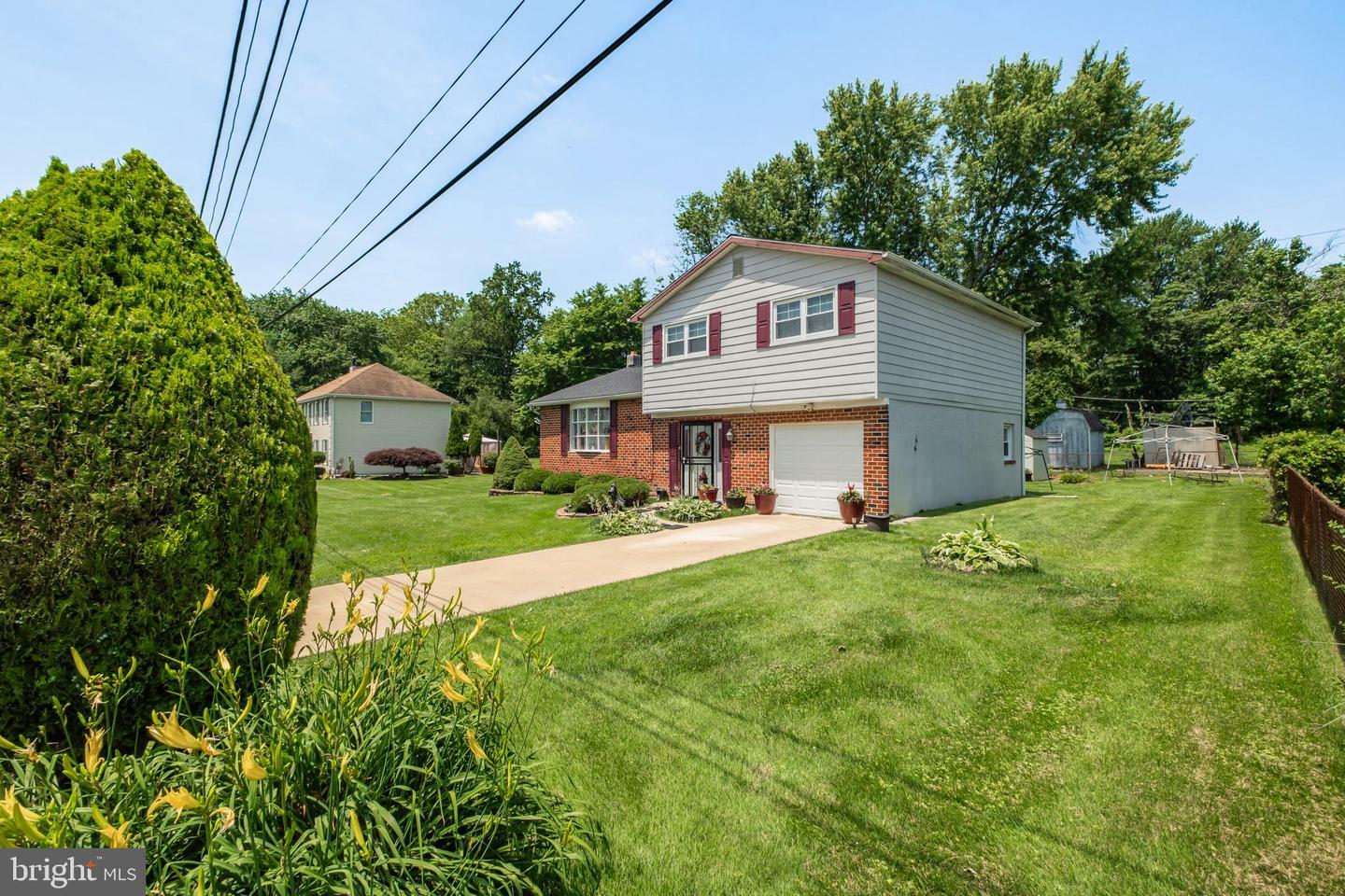 Property Photo:  30 Belvue Terrace  PA 19014 