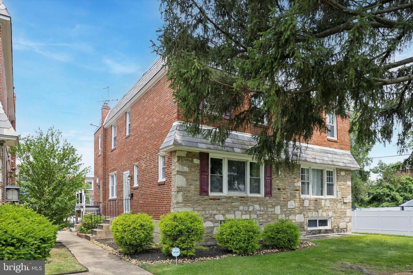 7120 Montour Street  Philadelphia PA 19111 photo