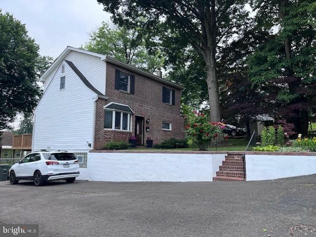 Property Photo: 911 Hilton Avenue PA 19053