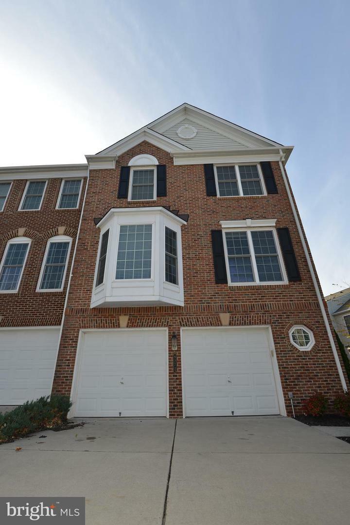 Property Photo: 9272 Laurel Ridge Crossing Road VA 22079