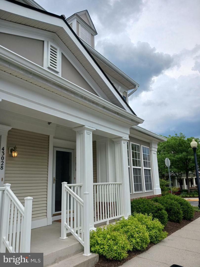Property Photo: 43030 Old Gallivan Terrace VA 20147