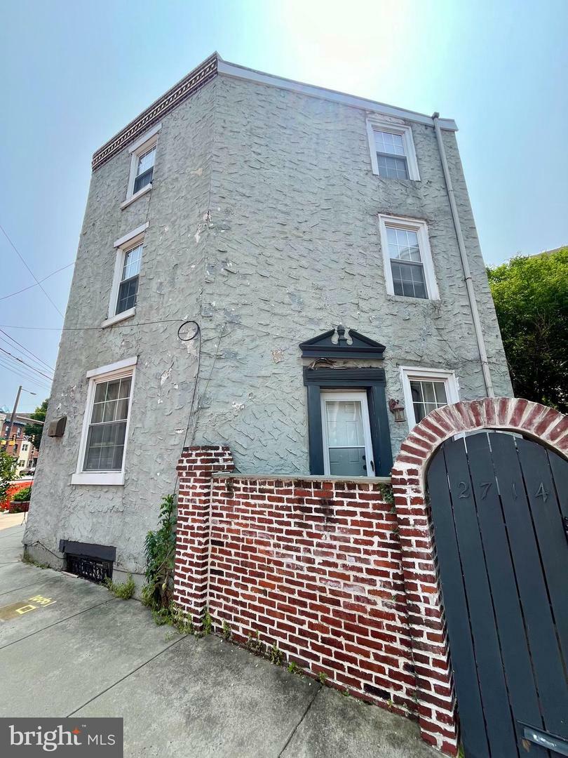 Property Photo: 2700 South Street 14 2714 PA 19146