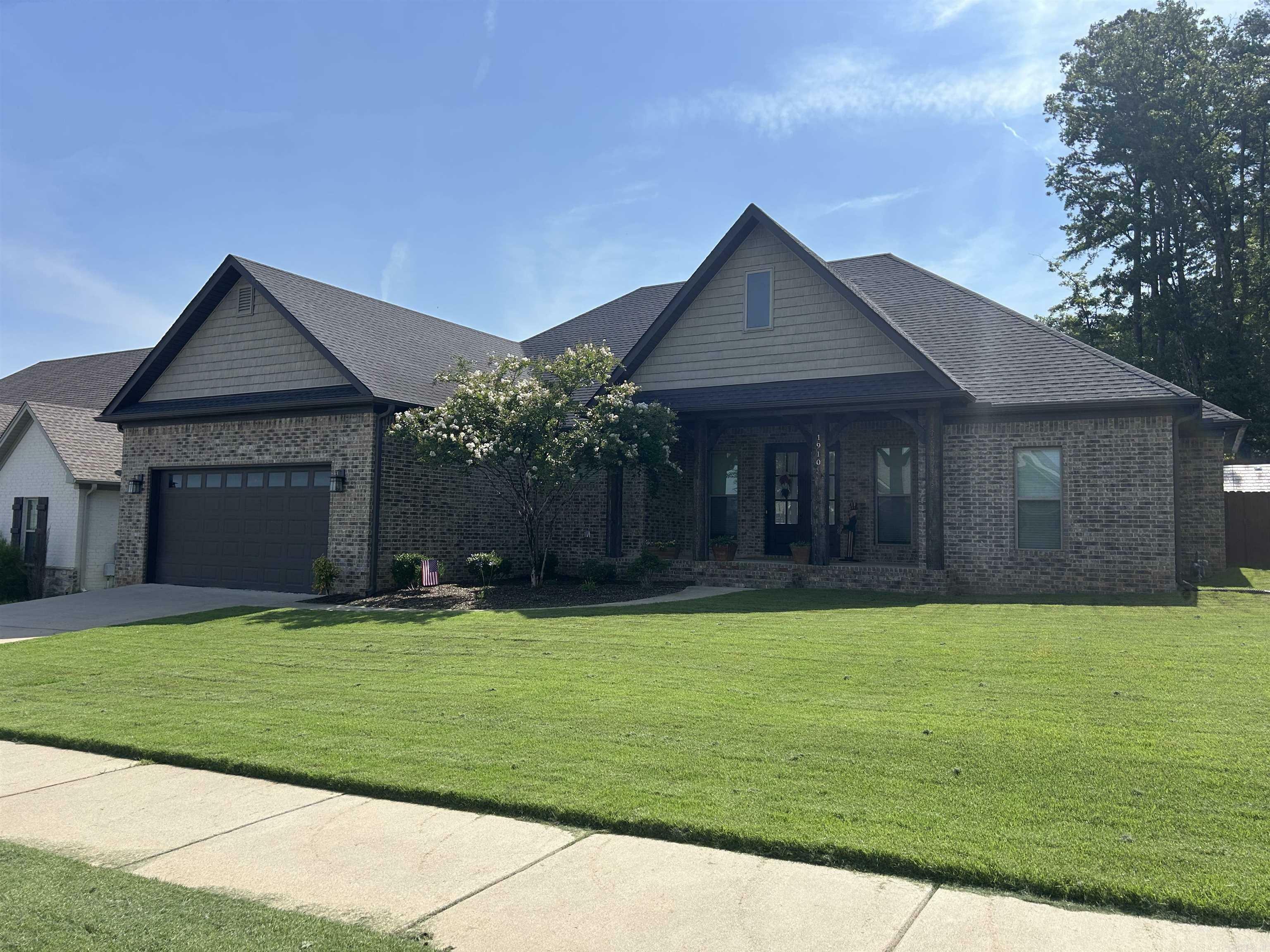Property Photo: 1910 Josh Drive AR 72034