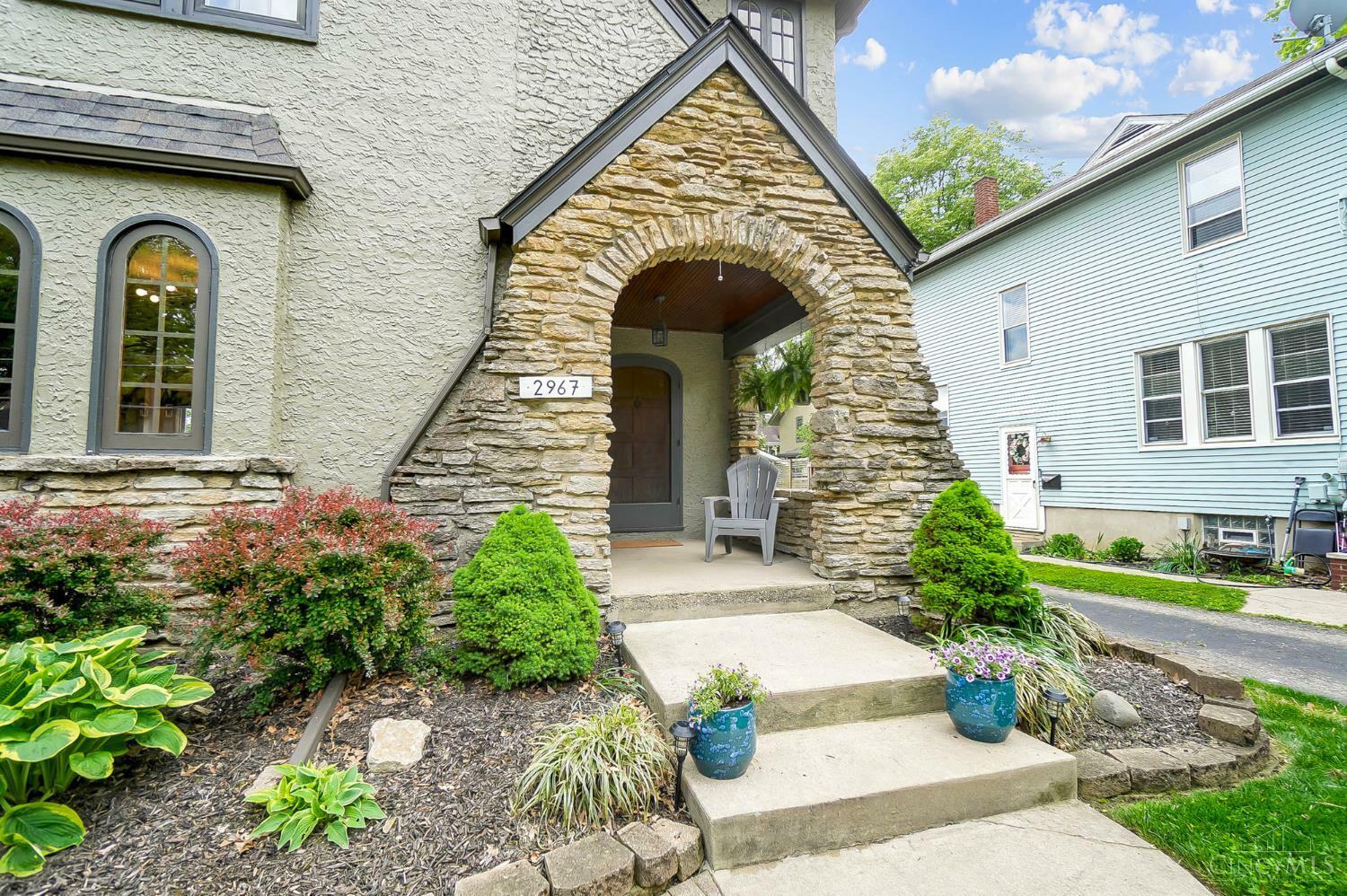 Property Photo: 2967 Douglas Terrace OH 45212