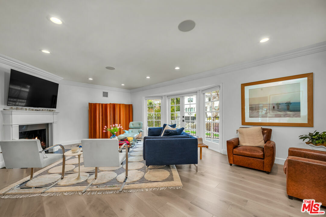 751 Westholme Ave  Los Angeles CA 90024 photo