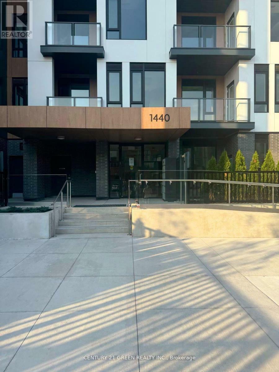 Property Photo: 1440 Clarriage Court 309 ON L9T 1B3