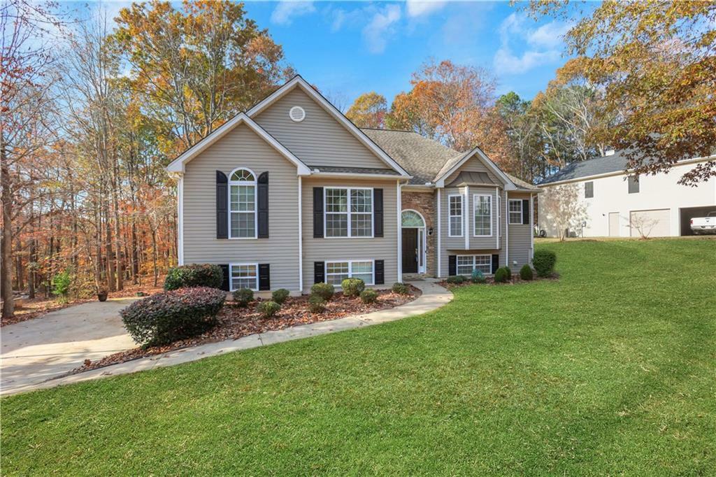 Property Photo: 207 Amaranth Court GA 30107