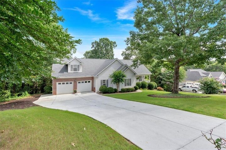 Property Photo: 17 Sassafras Trail NE GA 30121