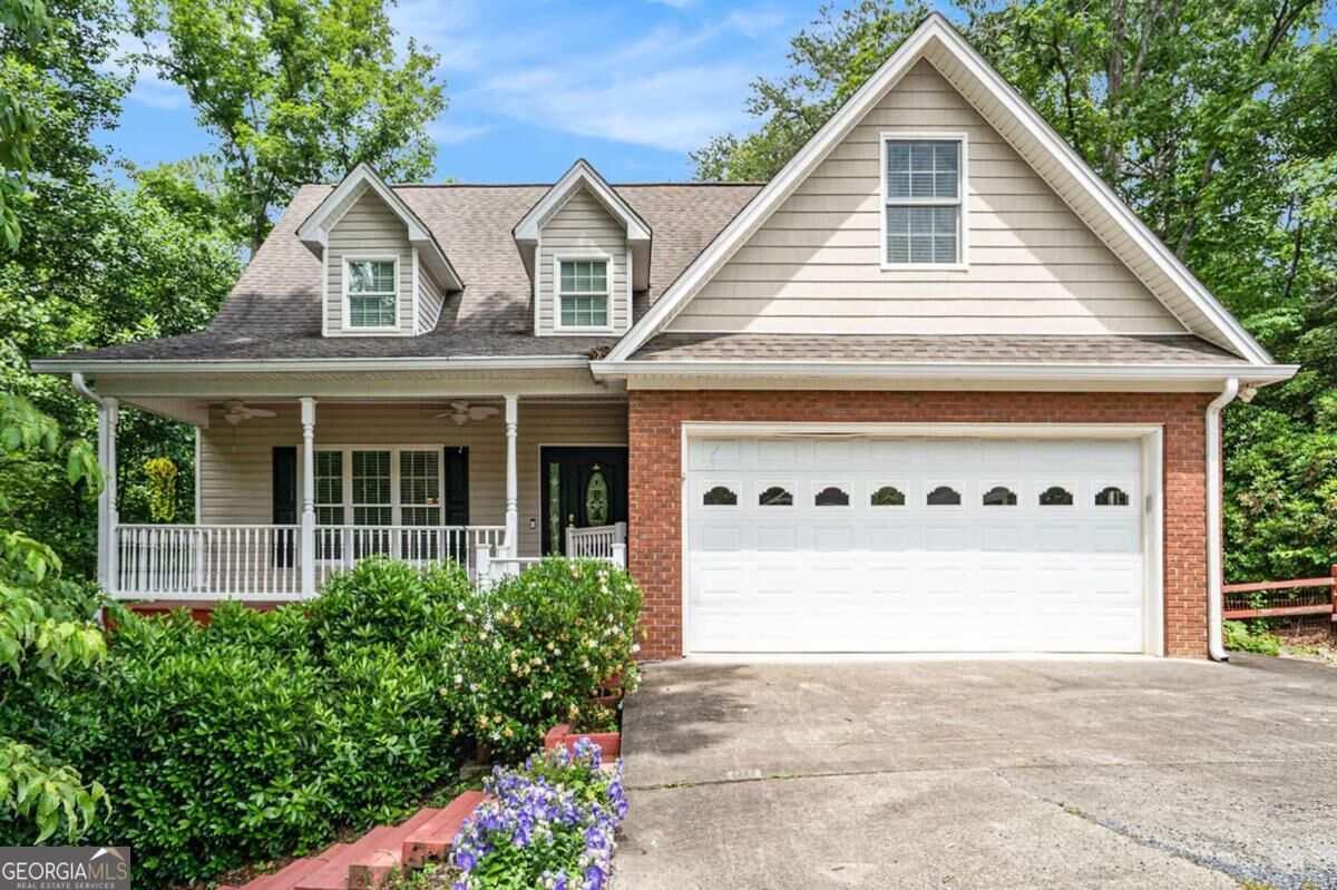 Property Photo:  220 Oakridge Lane  GA 30536 