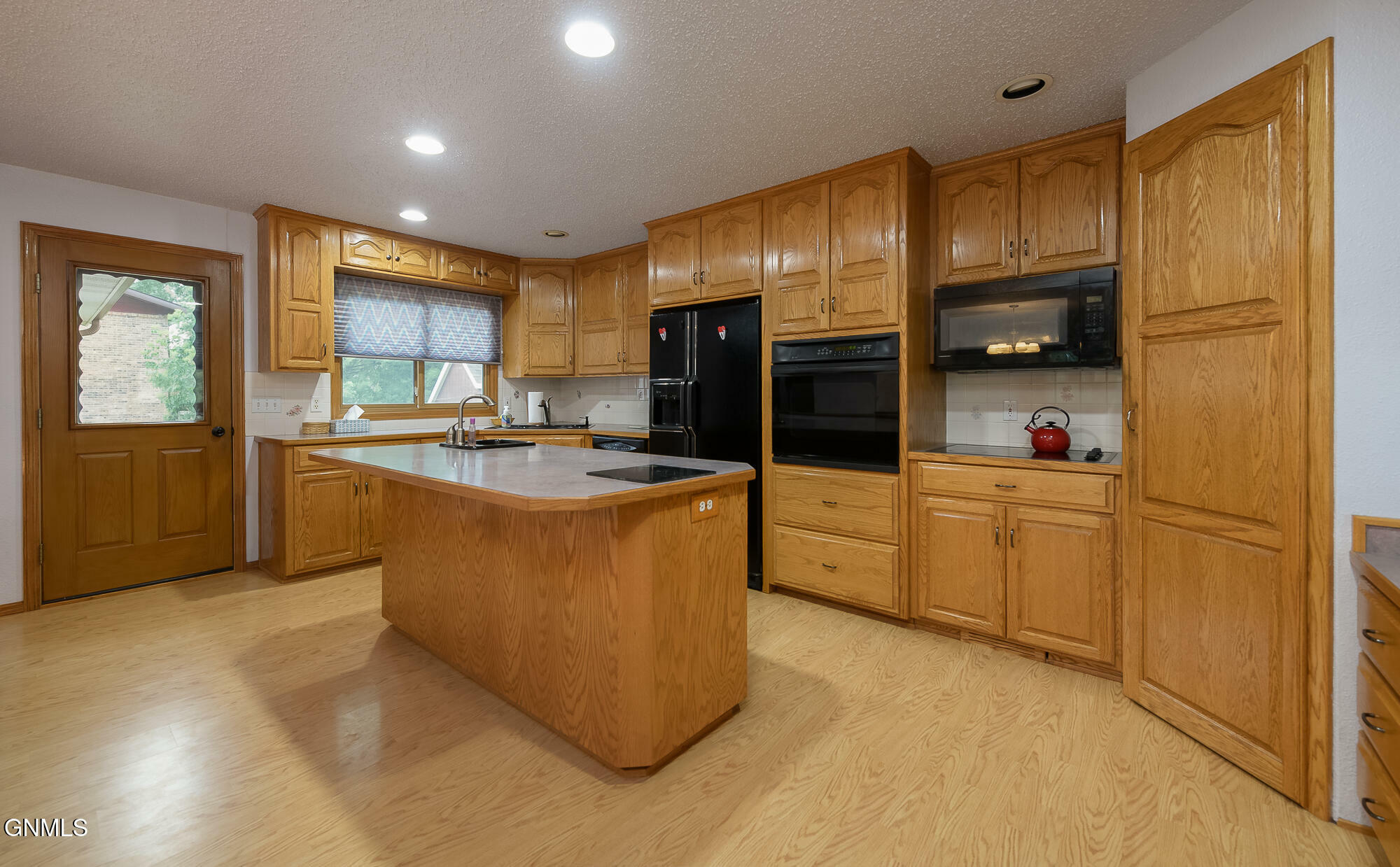 Property Photo: 1713 1st Street NE ND 58554
