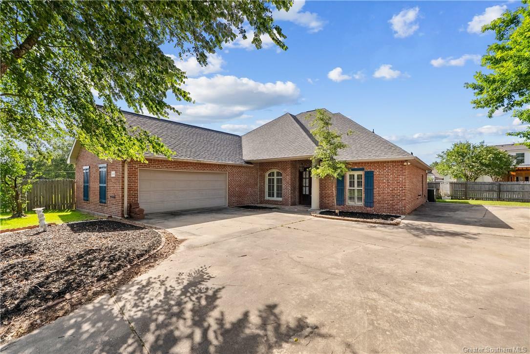 4202 Kingswood Drive W  Lake Charles LA 70605 photo