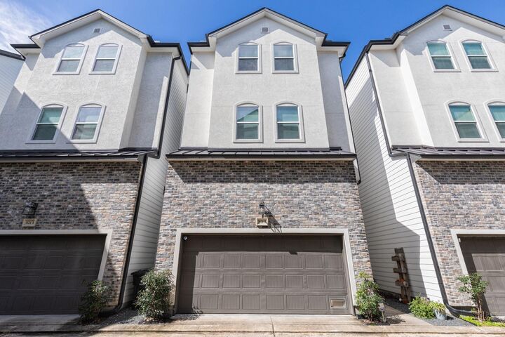 1624 W 24th Street B  Houston TX 77008 photo